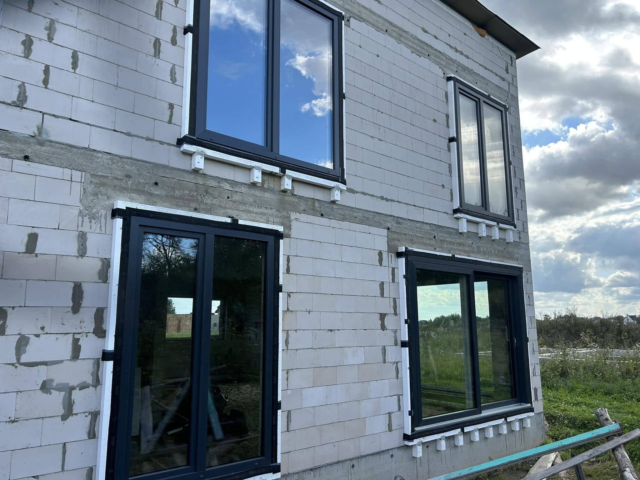 Atlikti „Perfectherm MD 80“ profilio projektavimo ir montavimo darbai.